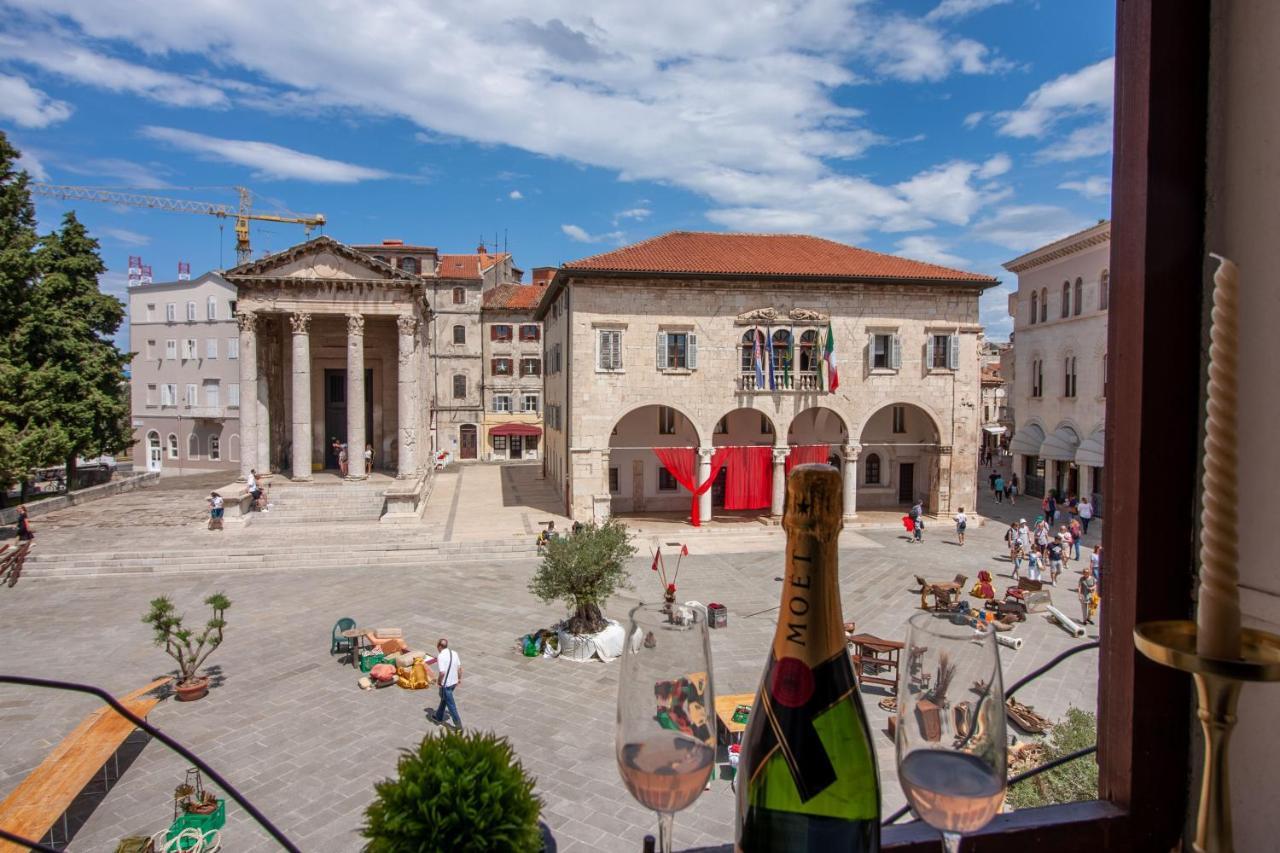 Augustus Forum View Пула Екстериор снимка
